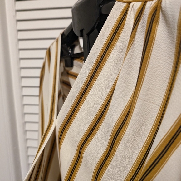 Monteau Faux Wrap Shirt - Picture 5 of 5